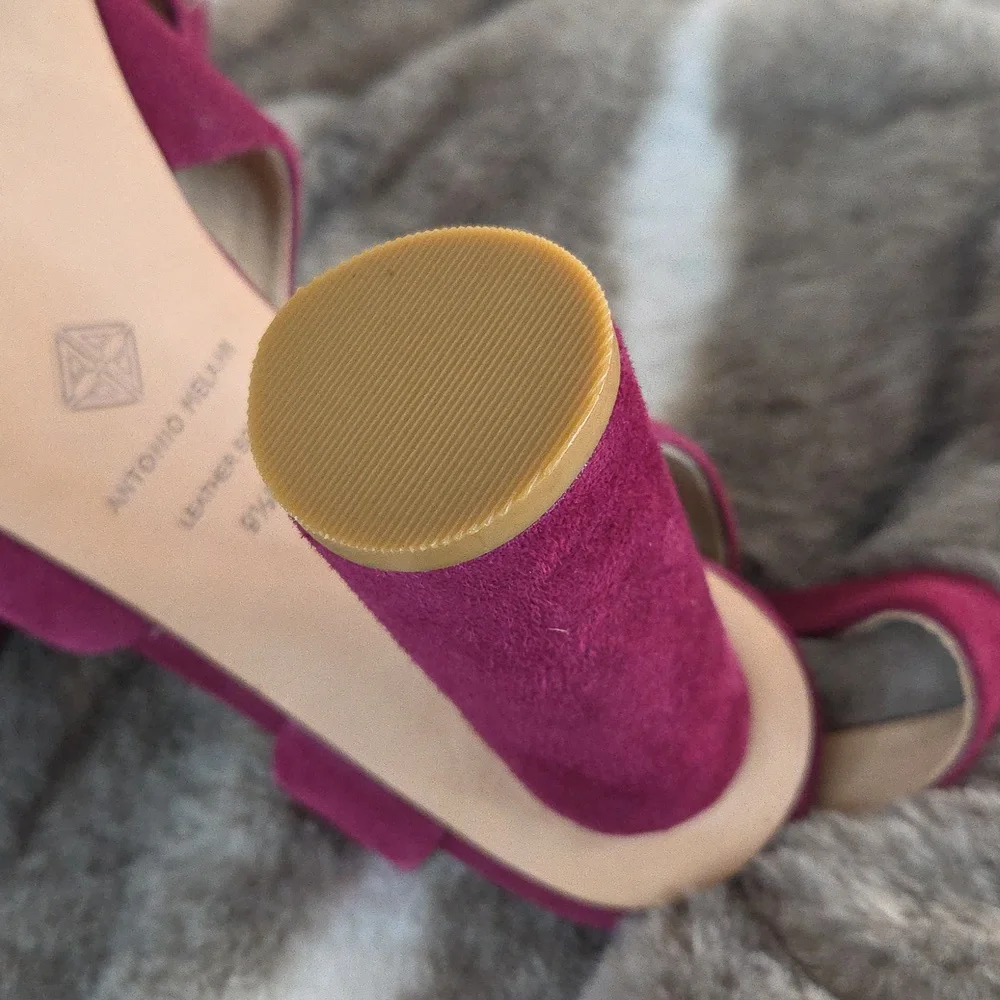 ANTONIO MELANI Magenta Suede Block Heel Sandals